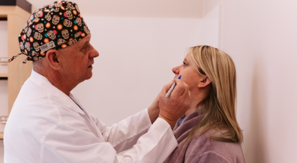 Przygotowaliśmy dla Was artykuł, w którym opisaliśmy rozmowę z naszym dr n. med. Arturem Śliwińskim na temat, który osotnio poruszaliśmy w naszych relacjach. Doktor opowiedział o plascyce powiek, która szczególnie Was interesowała. 
Do...